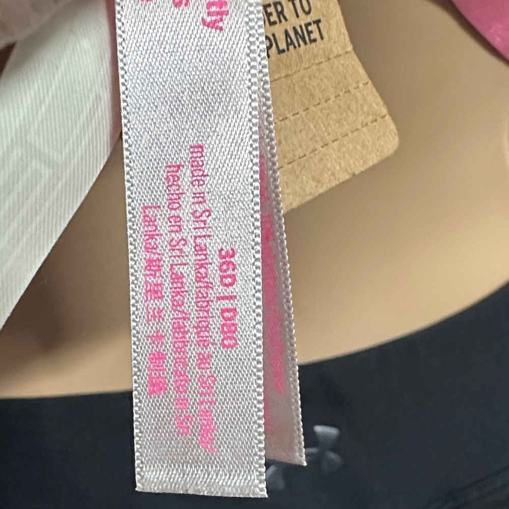 PINK Victoria's Secret Pink Heart-Embellished Bra - Picture 4 of 5